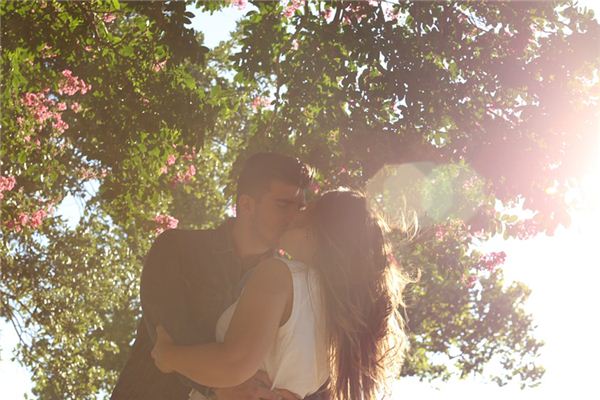 梦见异性是什么意思 梦见异性是什么意思