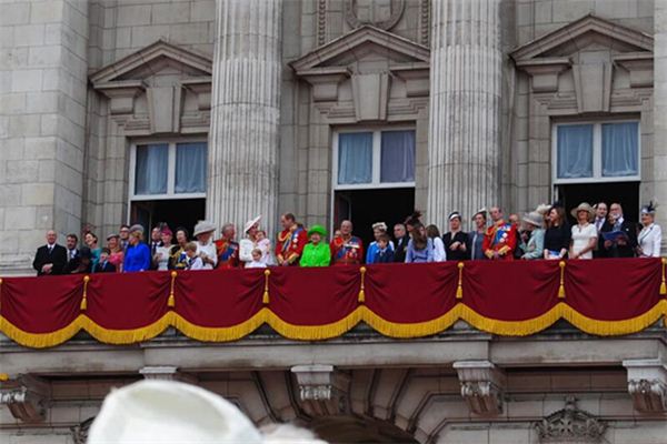 梦见王室成员是什么意思 梦见王室成员是什么意思