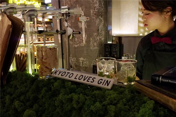 梦见酒吧女是什么意思 梦见酒吧女是什么意思