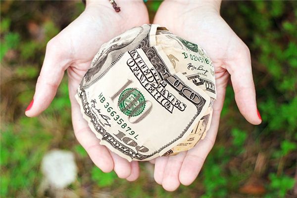 梦见捐钱是什么意思 梦见捐钱是什么意思