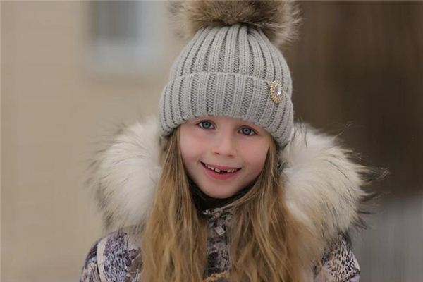 梦见掉大牙是什么意思 梦见掉大牙是什么意思