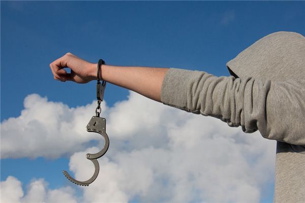 梦见追小偷是什么意思 梦见追小偷是什么意思