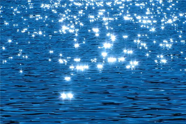 梦见水面是什么意思 梦见水面是什么意思